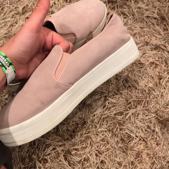 Steve Madden ‘Buhba’ Suede Slip On Sneakers - Picture 6 of 6